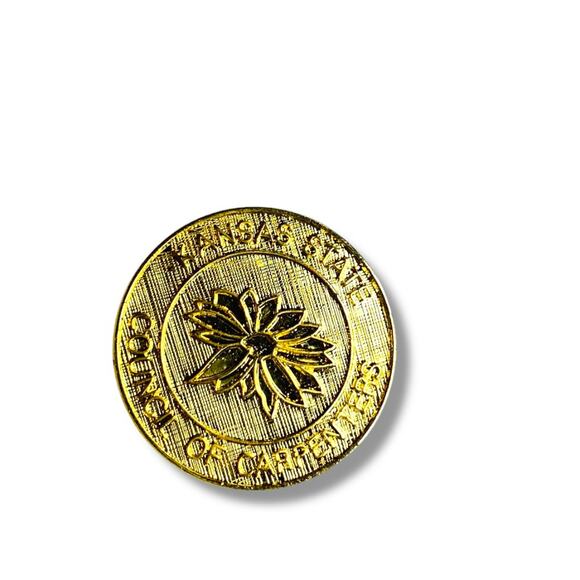 Vintage Kansas State Lapel Pin Council of Carpenters Goldtone 1" - Picture 1 of 5